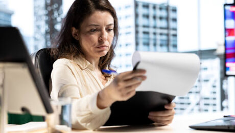 Responsabilidade do sócio por dívidas da empresa sendo analisada em processo de execução judicial